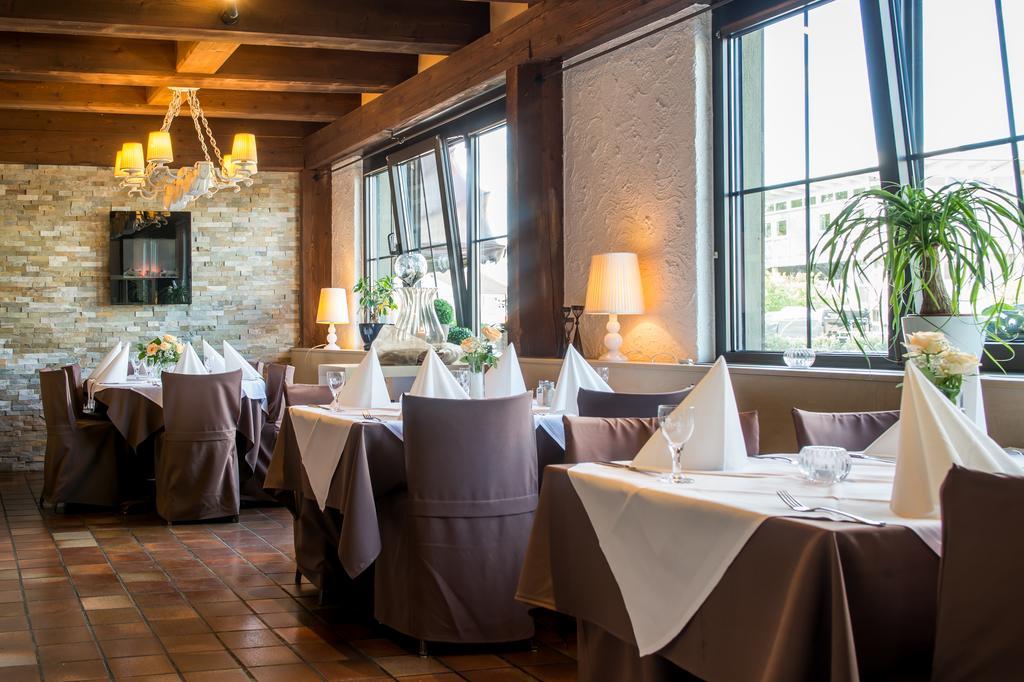 Hotel-Restaurant Schwyzerhuesli Viernheim Exteriör bild