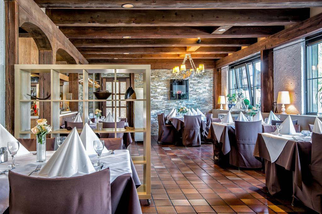 Hotel-Restaurant Schwyzerhuesli Viernheim Exteriör bild