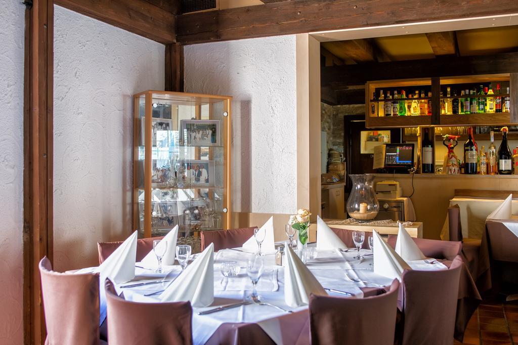 Hotel-Restaurant Schwyzerhuesli Viernheim Exteriör bild